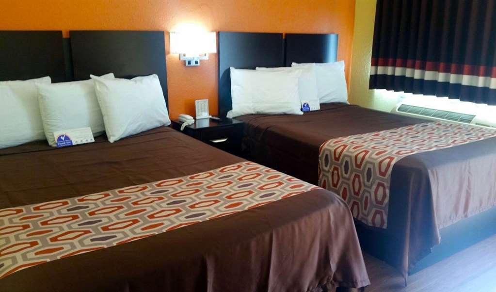 Americas Best Value Inn And Suites Groves Kamer foto