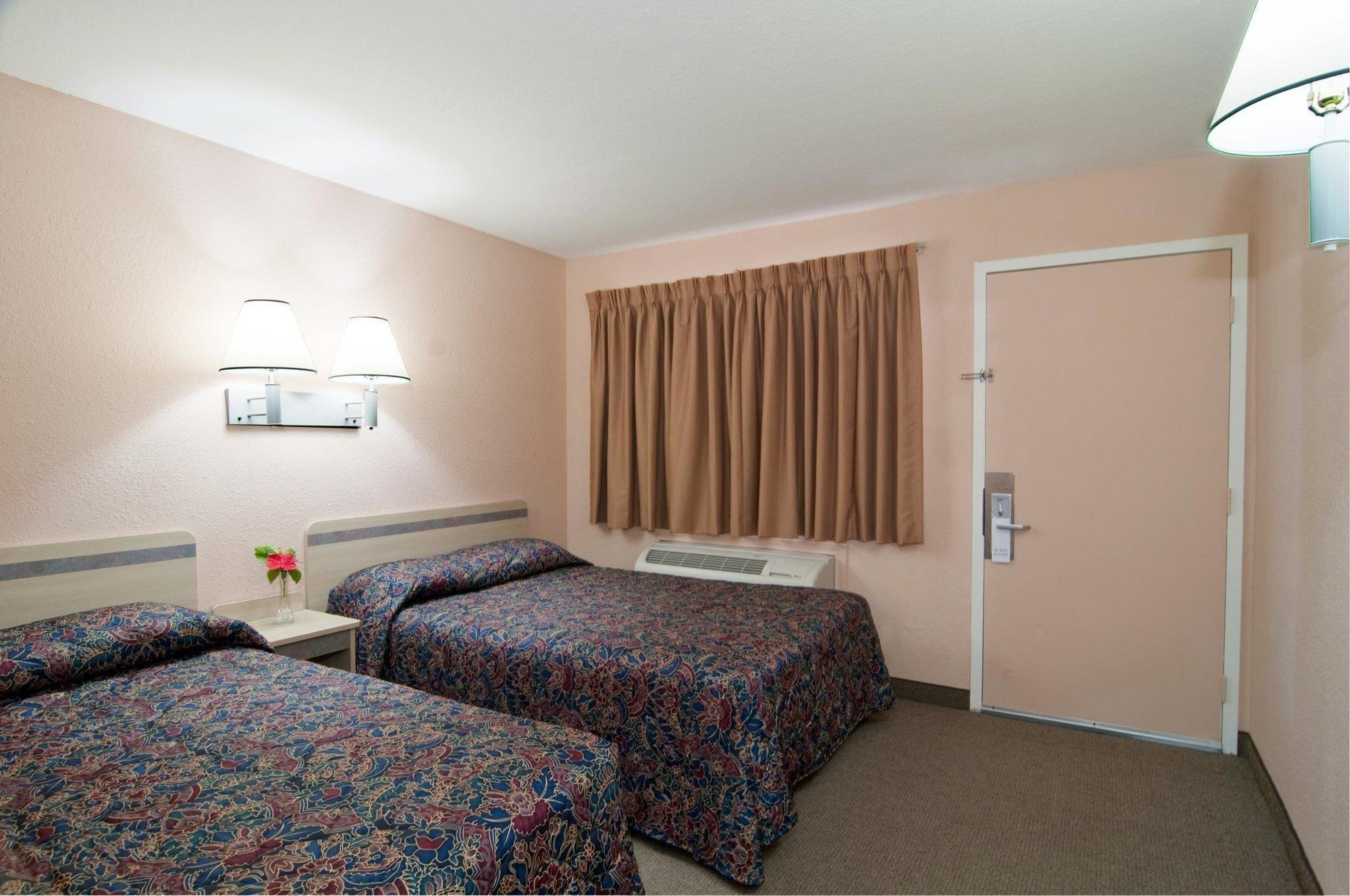 Americas Best Value Inn And Suites Groves Buitenkant foto